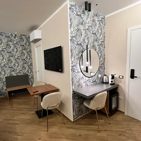 Poseidonrooms 住宿加早餐酒店 卡梅罗塔的码头